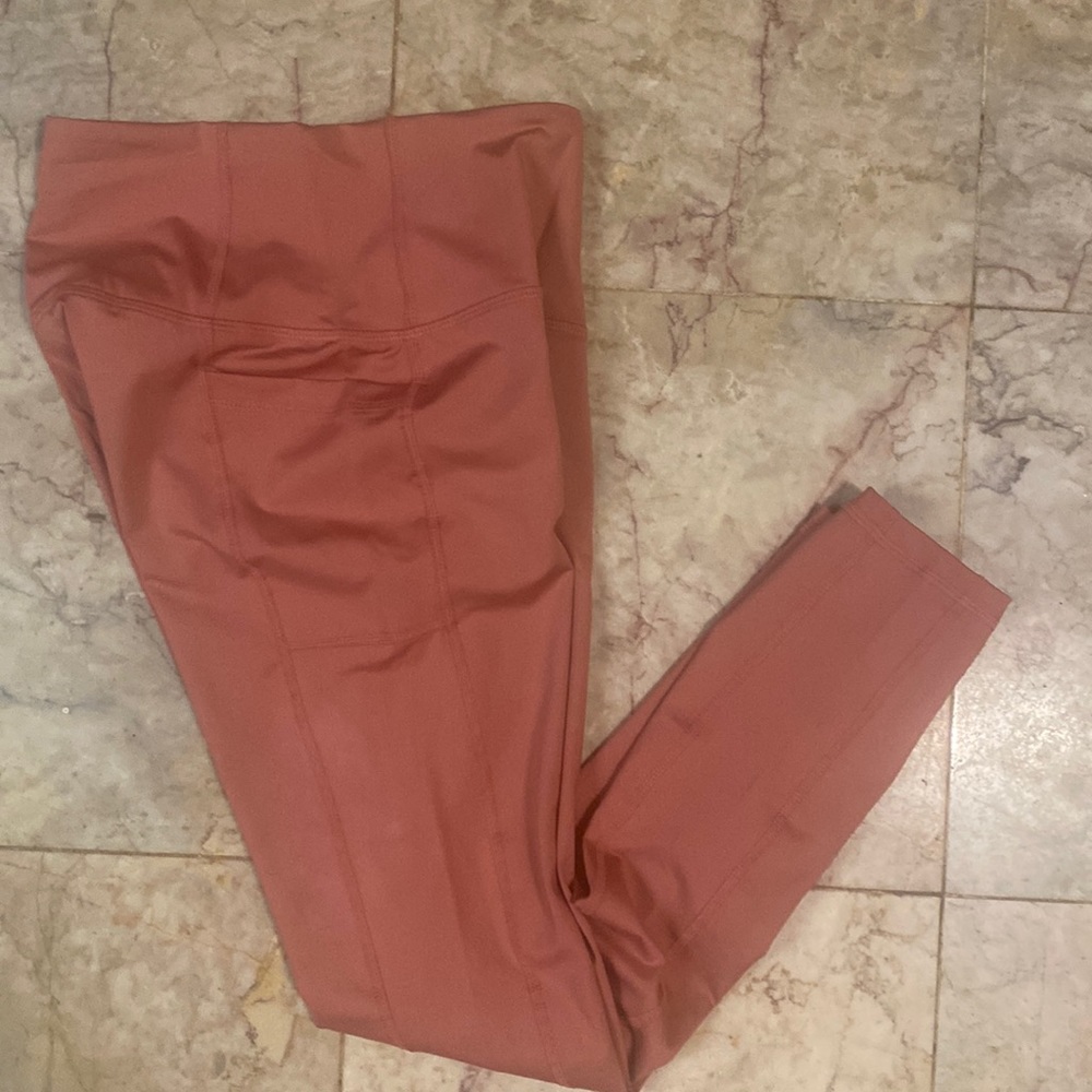 2 pocket leggings